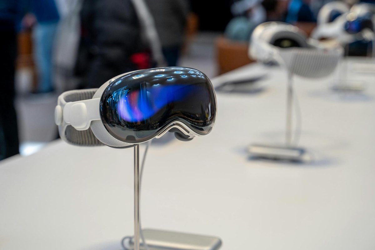 apple vision pro 1