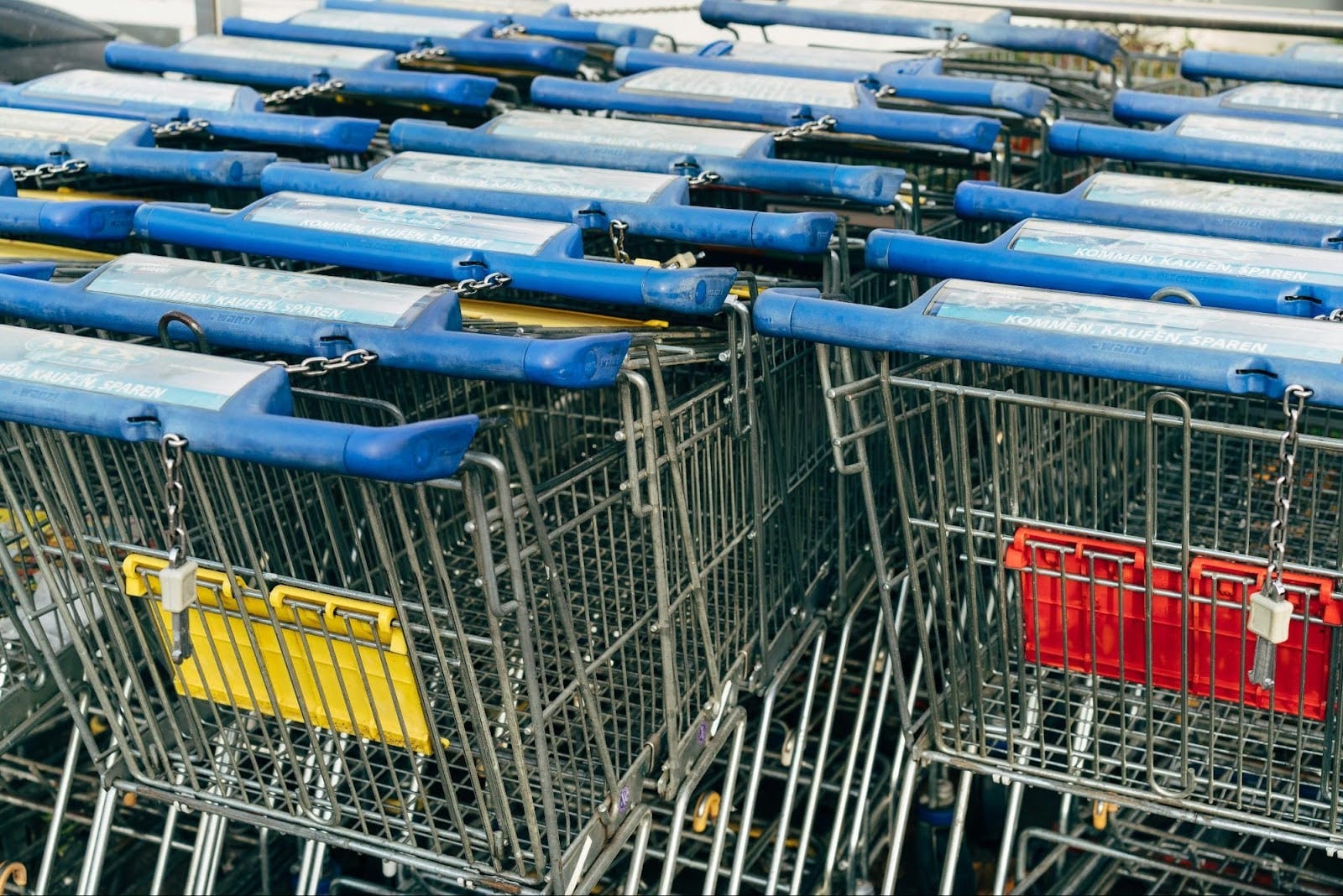 consumer confidence plummets min