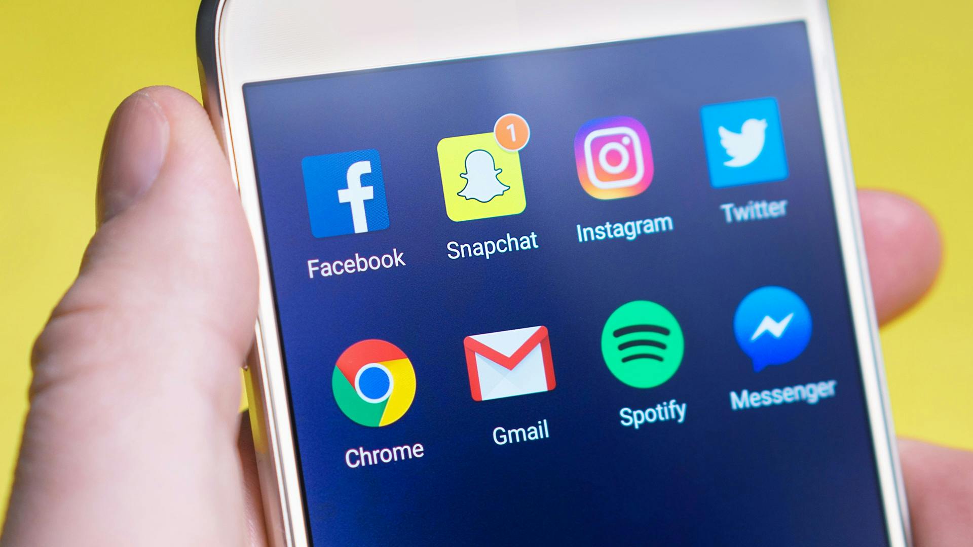 australia implements social media ban for children and teenagers under 16