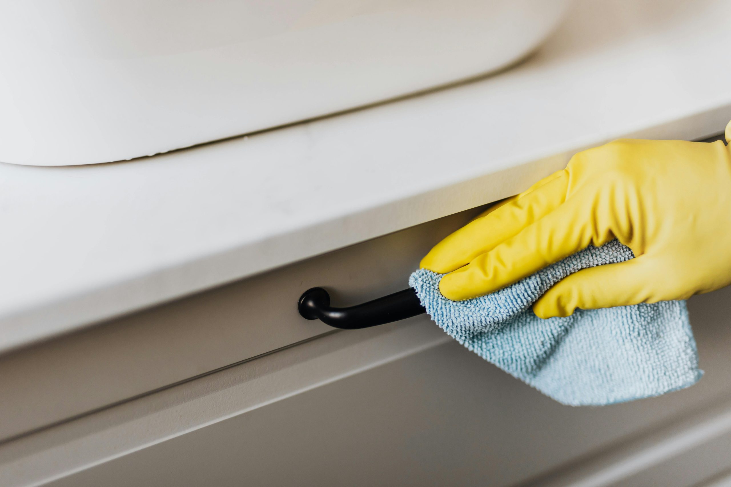 commercial cleaning company faces backlash over unpaid internship ad