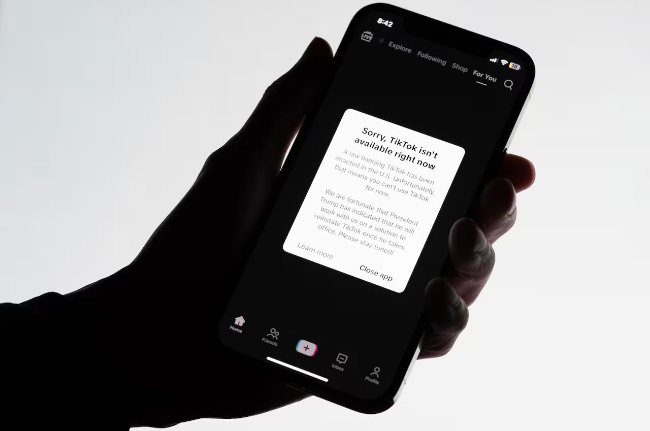 tiktok resumes service in the u.s. after brief shutdown