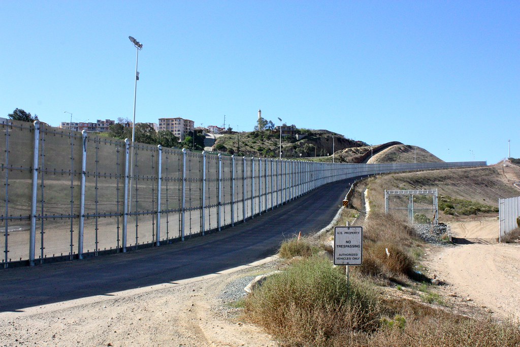 troops sent to us mexico border as immigration crackdown intensifies