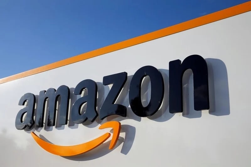 amazon bolsters sustainability efforts with wind, solar power deals