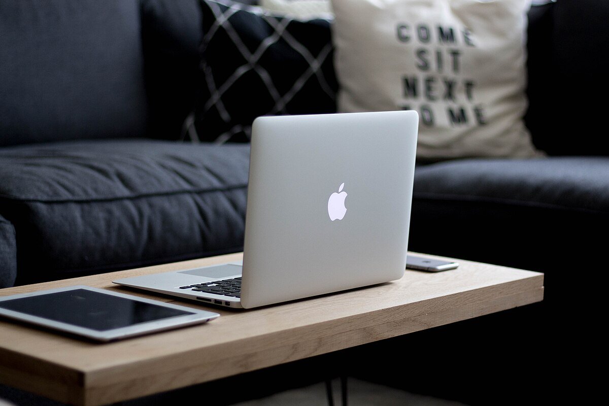 work from home (unsplash)