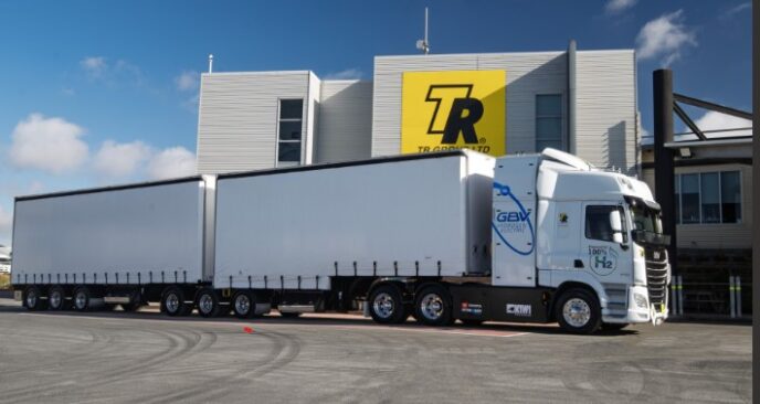 tr group prime mover truck