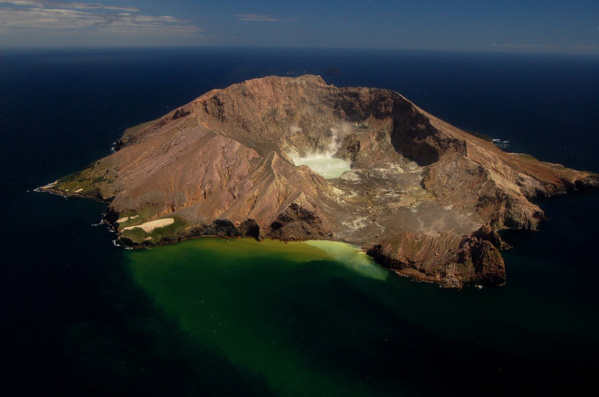 whakaari white island volcano
