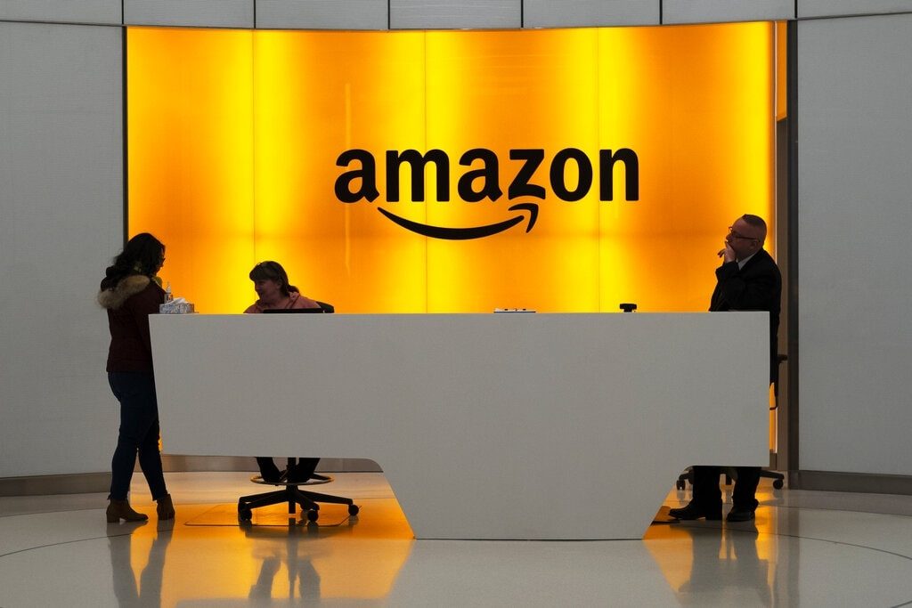 amazon joins bidding war for tiktok