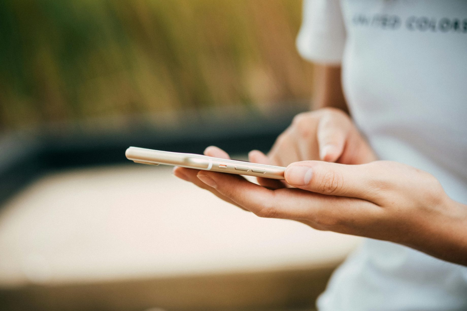 kiwis fear online scams targeting older loved ones yet admit to oversharing online