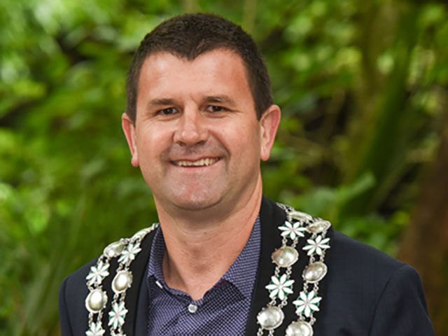 neil holdom new plymouth district mayor