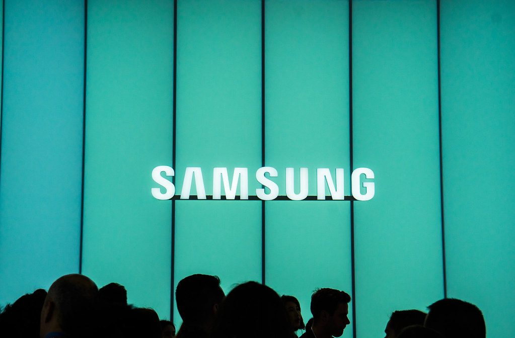 samsung forecasts sharp profit drop in q2