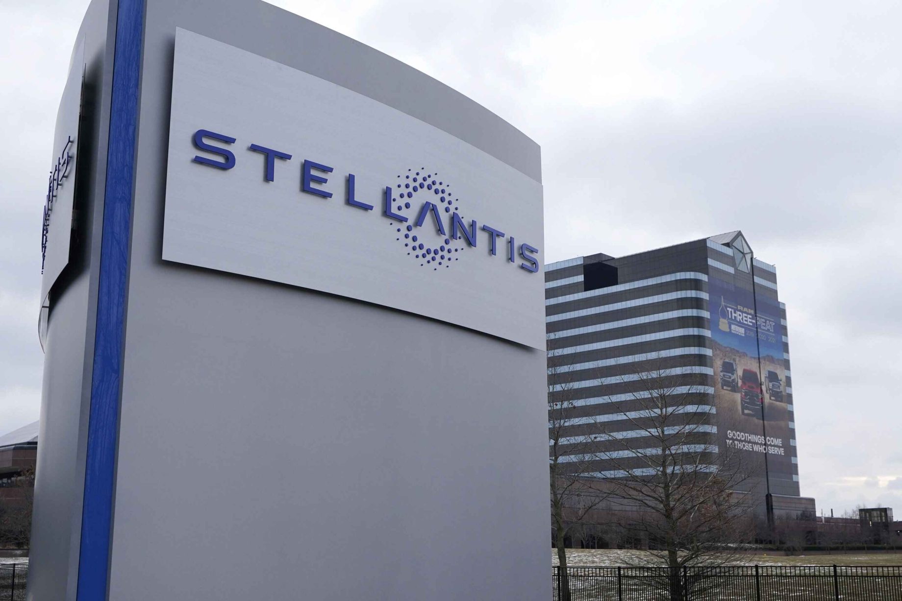 stellantis predicts sharp revenue decline in first half of 2025