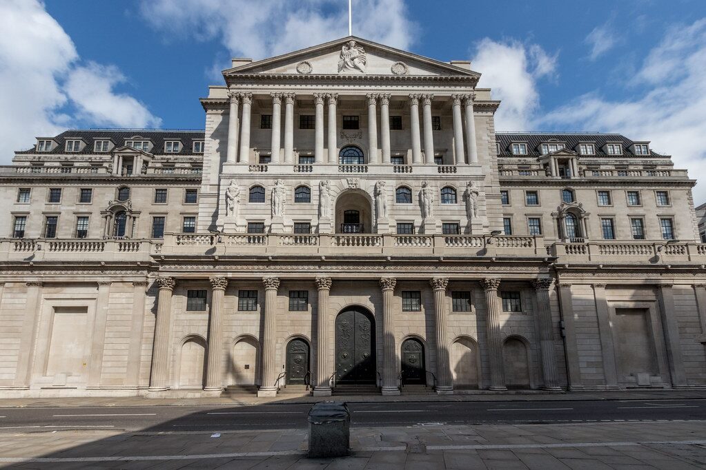 bank of england cuts interest rates by a quarter point