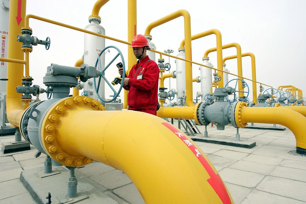 china increases russian oil purchases as india cuts back