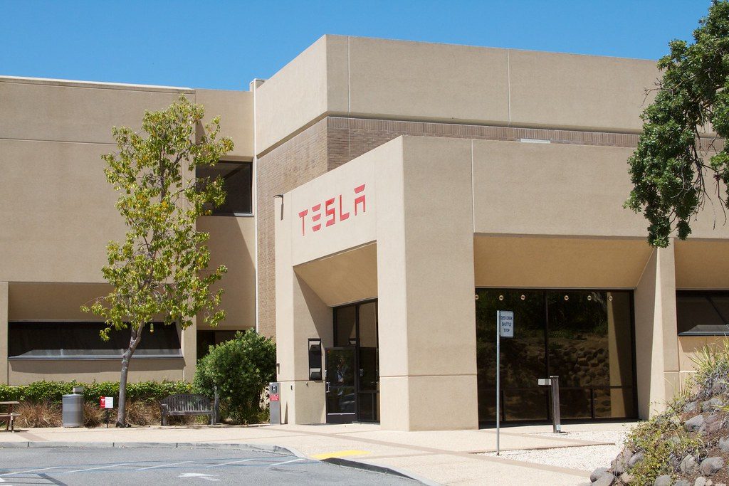 tesla seeks licence to supply electricity to uk homes